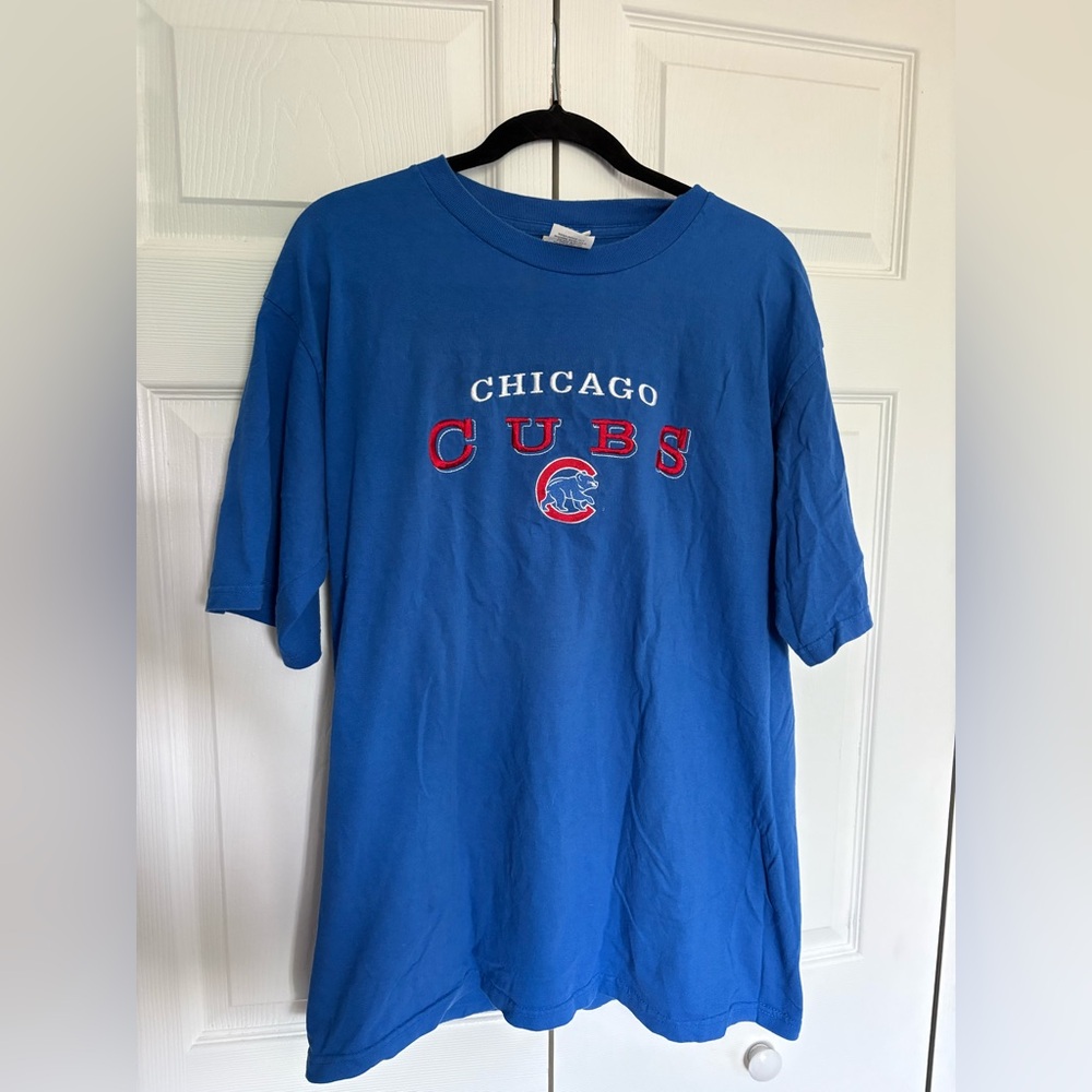 Vintage 90’s Chicago Cubs MLB Embroidered Lee Blue Short Sleeve Tee
